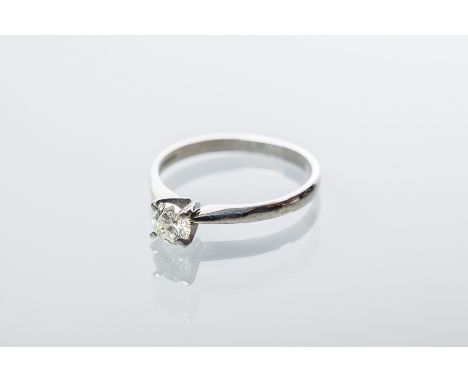 DIAMOND AND WHITE GOLD RING
the brilliant cut diamonds totalling approximately 0.41 carats, set in an eighteen carat white go