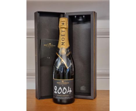 A 75cl bottle of Moet &amp; Chandon&nbsp;2004 Grand Vintage Champagne, in oc. 