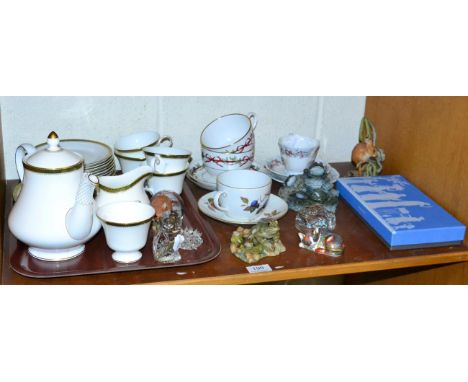 Various items including Wedgwood Chester pattern; Brambly Hedge; Royal Worcester Evesham etc (qty)