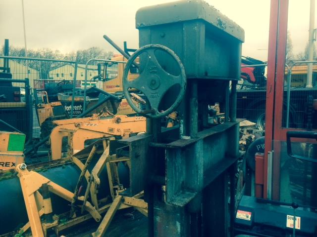 LAYCOCK 60 TON HYDRAULIC PRESS - DIRECT FROM COUNCIL LOCATION - LONDON