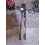 Heavy duty bolt cutters