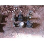 5 x Hydraulic jacks