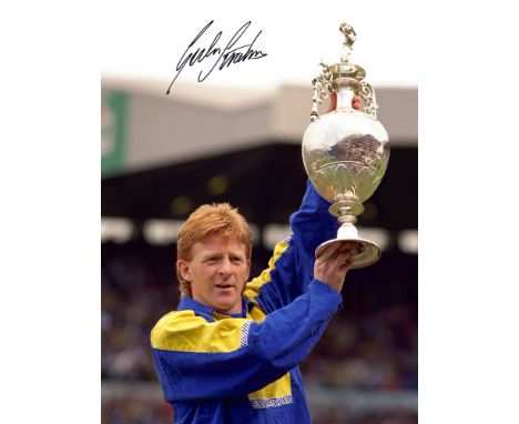 Autographed GORDON STRACHAN 16 x 12 Photo : Col, depicting Leeds United captain GORDON STRACHAN holding aloft the First Divis