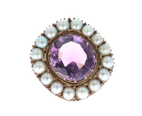 Antique 9ct Gold Amethyst and Pearl Brooch. Measures approx. 2.1 x 2cm. Tested to 9ct gold. Weighs in total 6.4g