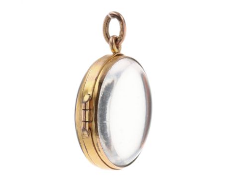 Antique Gold Plated Pool of Light Pendant. It measures approx. 2.6 x 2.5cm. There is some wear to the plating. Weighs 9.7g.