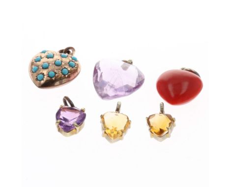 Assortment of heart pendants inc. Amethyst. Weighs in total 6g