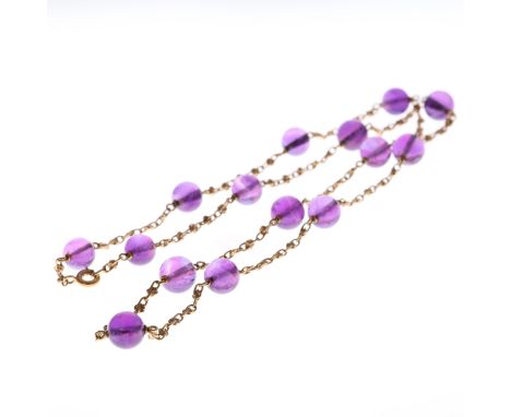 9ct 9ct Gold Amethyst Beaded Necklace. Measures approx. 28cm. Tested to 9ct gold. Weighs in total 18.5g