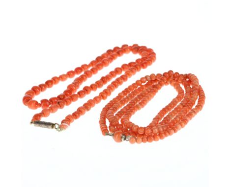 Antique coral gold clasp necklaces. Both XRF tested as 9ct. Longest measures approx. 40cm. Weighs in total 51.2g.