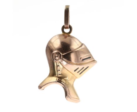 Medieval Helmet 9ct Gold Pendant. Stamped on posterior. Measures approx. 2.2cm. Weighs 1.9g.