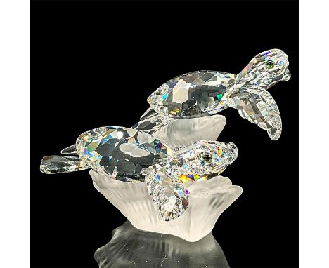 These baby sea turtles were part of the â€œAquatic Worldsâ€ family grouping. They come in faceted clear crystal on a matte cr