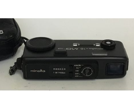 Minolta 16 MG-S Black Camera
Serial No:509031
Lens: Standard
Accessories: Case
Age of Item: 1969 – 74
