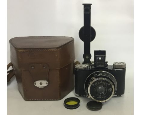 Pupille Kodak with Shoe Camera
Serial No:94963
Lens: 50mm Elmar
Accessories: Leather Case       Rangefinder (Long Base) Leitz