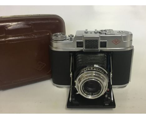 Agfa Auto 66 Camera
Serial No:CR0002
Lens: 75mm Solinar
Accessories: Leather Case
Age of Item: 1956
