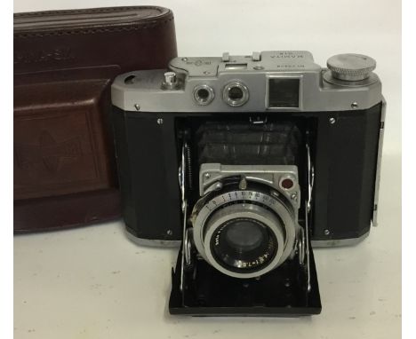 Mamiya 6 Model 3 Camera
Lens: 75mm Fuji – Lotus Shutter
Accessories: Leather Case
Age of Item: 1942 – 46
