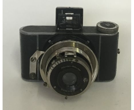 Ihagee Parvola 1350 Camera
Serial No:356065
Lens: 70mm Ihagee
Age of Item: 1930 – 35
