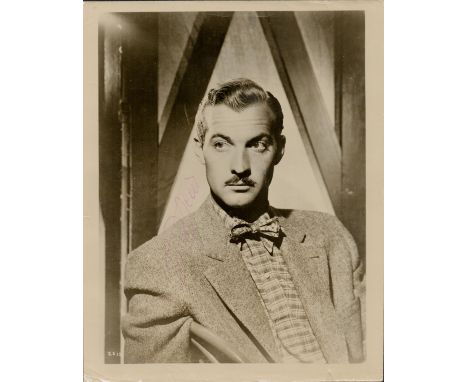 Zachary Scott signed 10x8 black and white vintage photo. Scott, was a popular American actor (1914-1965). Born on February 21