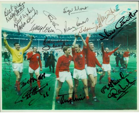 1966 World Cup multiple signed photo. 10 x 8 inch colour celebration photo signed by 14 inc. Nobby Stiles, Gordon Banks, Alan