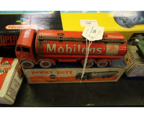 Boxed Dinky 504 Foden 14 ton Wagon 'Mobil Gas'