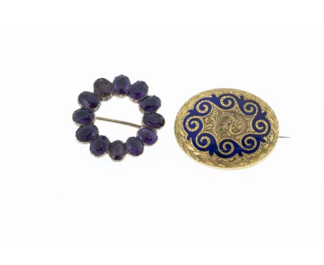 A Victorian yellow gold and amethyst target brooch, set with twelve oval cut amethysts, 24mm. diameter; together with a Victo