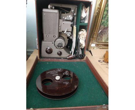 Specto '500' projector in brown leather carrying case