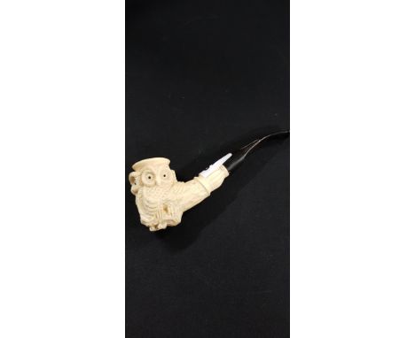ANTIQUE ORIENTAL CARVED PIPE SIGNED