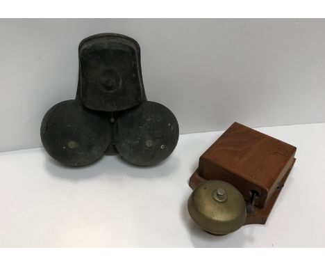 A vintage painted metal Mamod style steam traction engine with roller, a vintage leather travelling writing case, three Brita