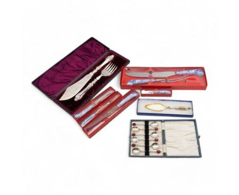 Spode Italian boxed carving set, butter knife and other cased cutlery, together with a set of six silver-plated coffee bean s