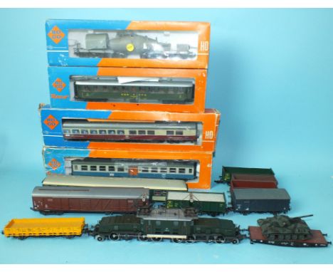 Roco HO gauge, 63529 2-6-6-2 'Crocodile' electric pantograph locomotive, (no box) and a collection of rolling stock, (some bo