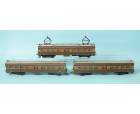 Rivarossi HO gauge, a railcar set: INM A2002 twin-pantograph power car, together with two V2002 coaches, no boxes, (3).