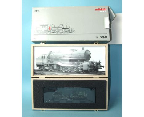 Märklin digital HO gauge, 37964, 0-8-8-0 locomotive no. 5752, in wood presentation case, with packaging and outer carton, mar