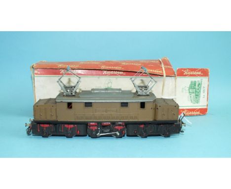 Rivarossi HO gauge, L2 626/V electric pantograph locomotive, boxed.
