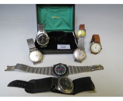A COLLECTION OF VINTAGE GENTLEMANS WRISTWATCHES TO INCLUDE EXAMPLES BY ROTARY (BOXED), CAMY SERVICES, MEDANA, SWISS EMPEROR, 