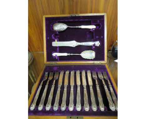 TRAY OF VINTAGE SILVER PLATED MIXED TABLEWARE ITEMS 
