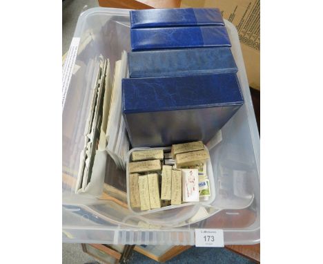 FOUR ALBUMS OF VINTAGE TEA AND CIGARETTE CARDS (JOHN PLAYER AND BROOKE BOND ETC) TO INCLUDE SOME FULL SETS, TEN BOXED SETS OF