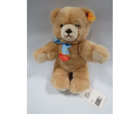 BOXED STEIFF TEDDY BEAR