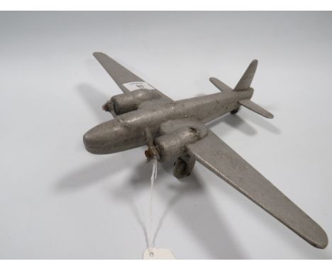 VINTAGE METAL MODEL OF A PROPELLER AEROPLANE A/F