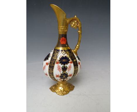 A ROYAL CROWN DERBY IMARI EWER PITCHER JUG, pattern no. 1128, H 26 cmCondition Report:No obvious damage or restoration