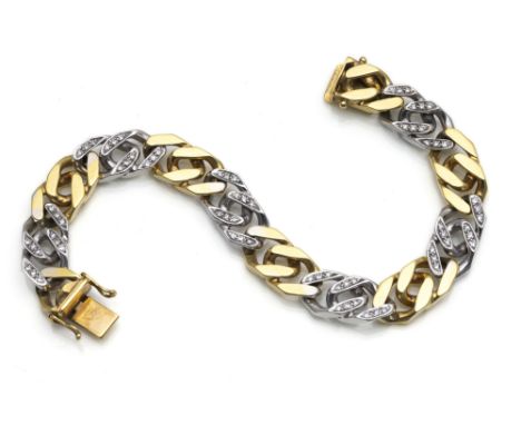 Bicolor Panzerarmband mit BrillantenL 20,2 cm, B 0,9 cm750/000 Gelb- und Weißgold mit 72 Brillanten zus. ca. 0,72 ct H/VS-P. 