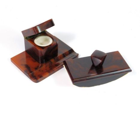 INKWELL & BLOTTER. An Art Deco bakelite inkwell with pen rest & a matching blotter.  Please note that all items in this aucti