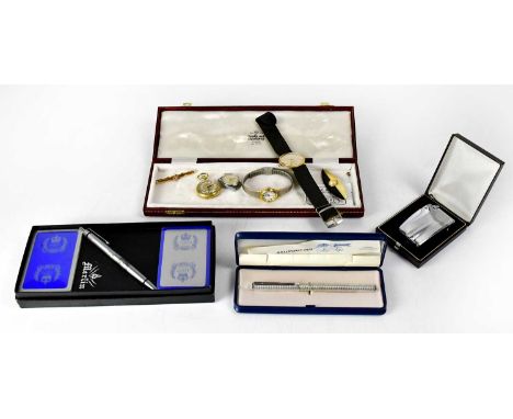 A small group of collectors' items to include a gold-plated tie pin set with a Star of David, a gold-coloured and black lacqu