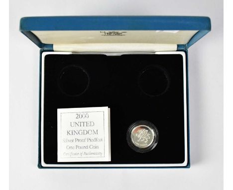 A 2000 Piedfort silver proof £1 coin, 19g, encapsulated and in four-part presentation case, with certificate.