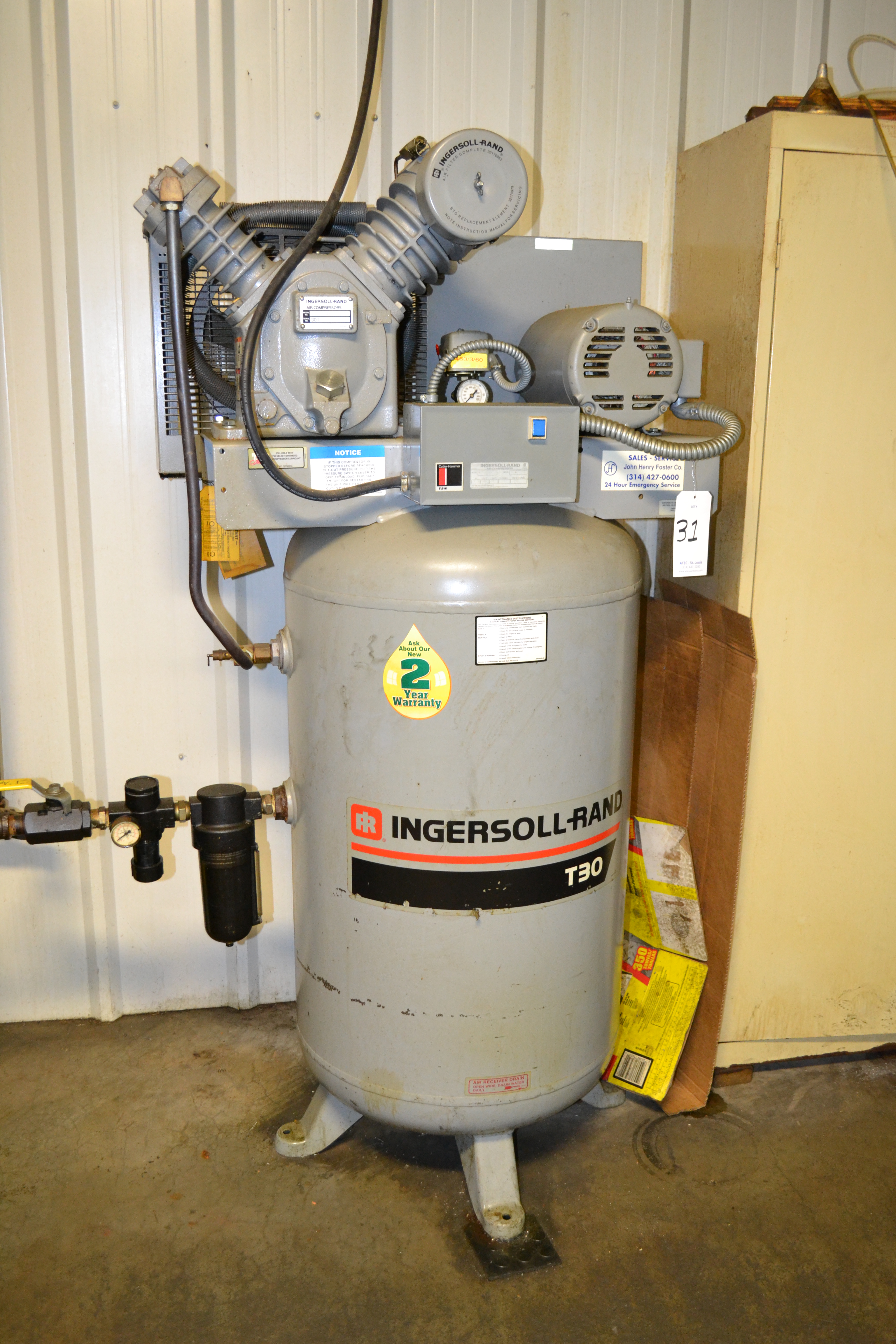 Ingersoll Rand Model 2475N7.5 7.5-HP Vertical Tank Mount Air Compressor ...