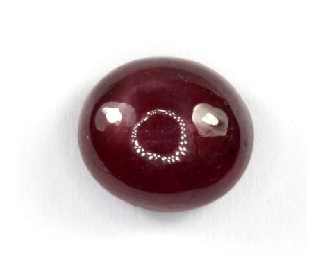 An unmounted cabochon cut star ruby, approx. 4ct, 0.8cm dia.