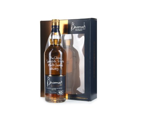 BENROMACH 10 YEARS OLD GLASS SET Single Malt Scotch Whisky 70cl, 43% volume, in box with two nosing glasses.