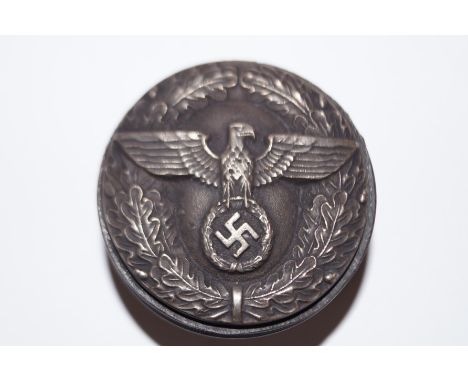 Snuff box depicting swastika &amp; riechsadler 