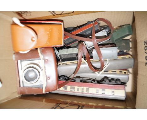 Collection of Tri-Ang &amp; Hornby to include vintage camera 
