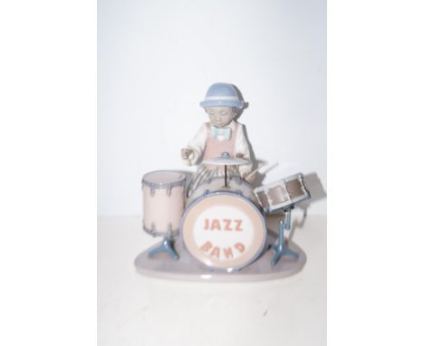 Lladro jazz drums (05929) in original box Height 20 cm (Damage to 1 drum stick)