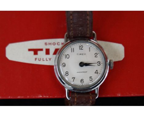 Timex boys wristwatch circa 1961 with original box &amp; papers (Working)