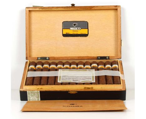 1 Box 25 very good Cigars 1 Box 25 very good Cigars with Classic Fake elements and box labelled as COHIBA ‘Maduro 5’ 25 ‘Geni