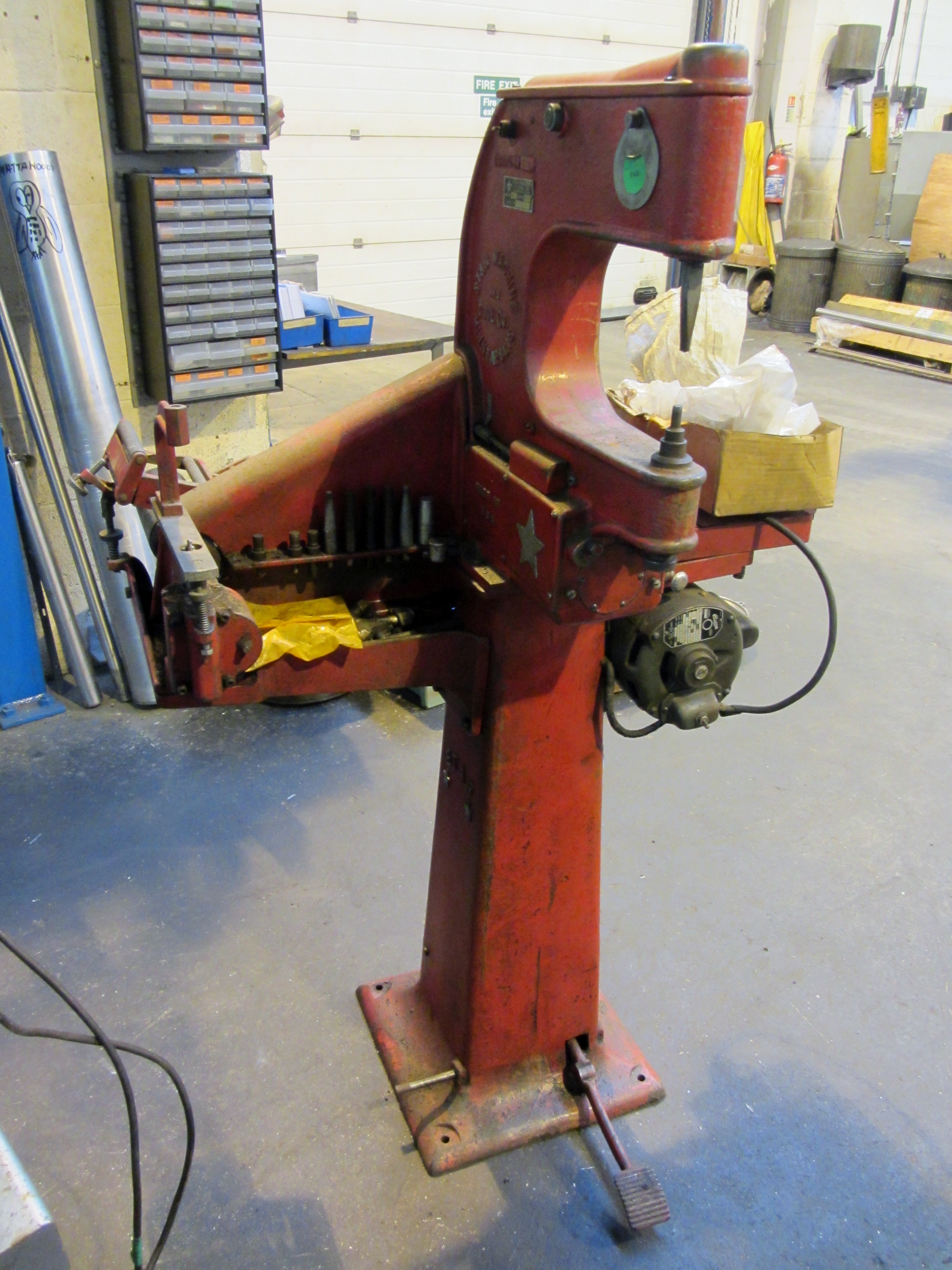 Star Machine & Tool co. Model no. 80. Serial no. 489. Riveter with